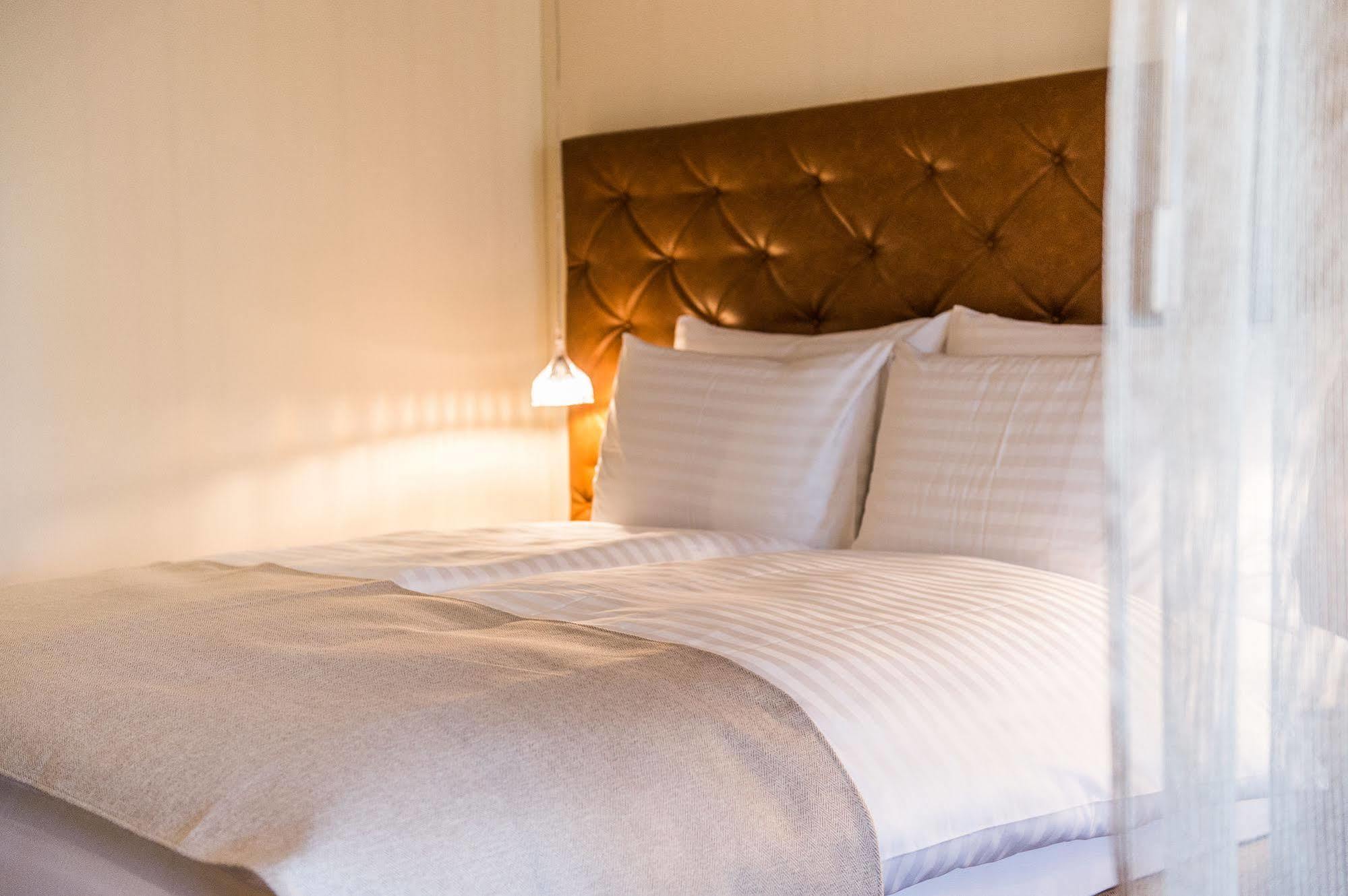 Hotel My Way Zuerich 瓦利塞伦 外观 照片