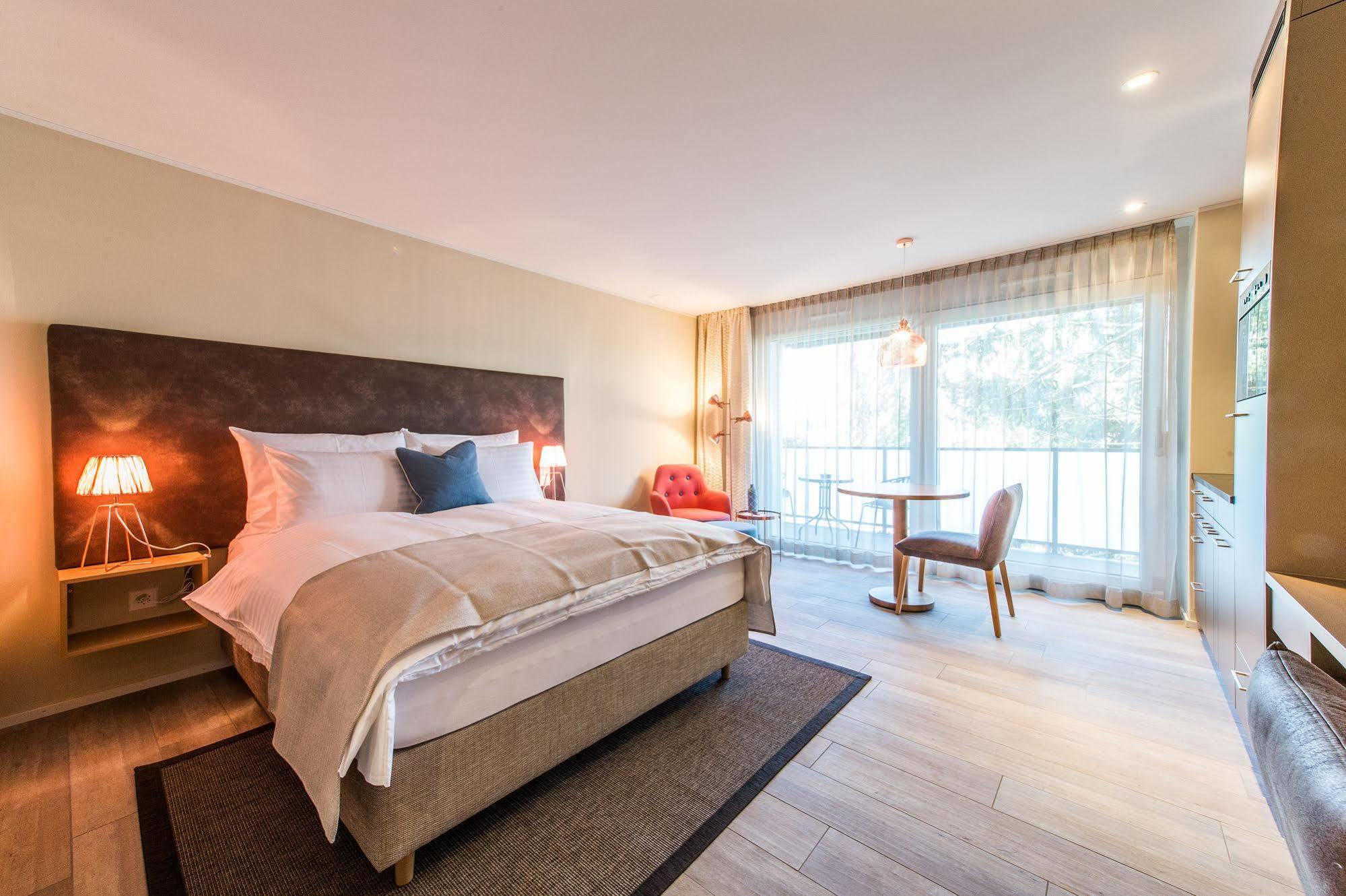 Hotel My Way Zuerich 瓦利塞伦 外观 照片