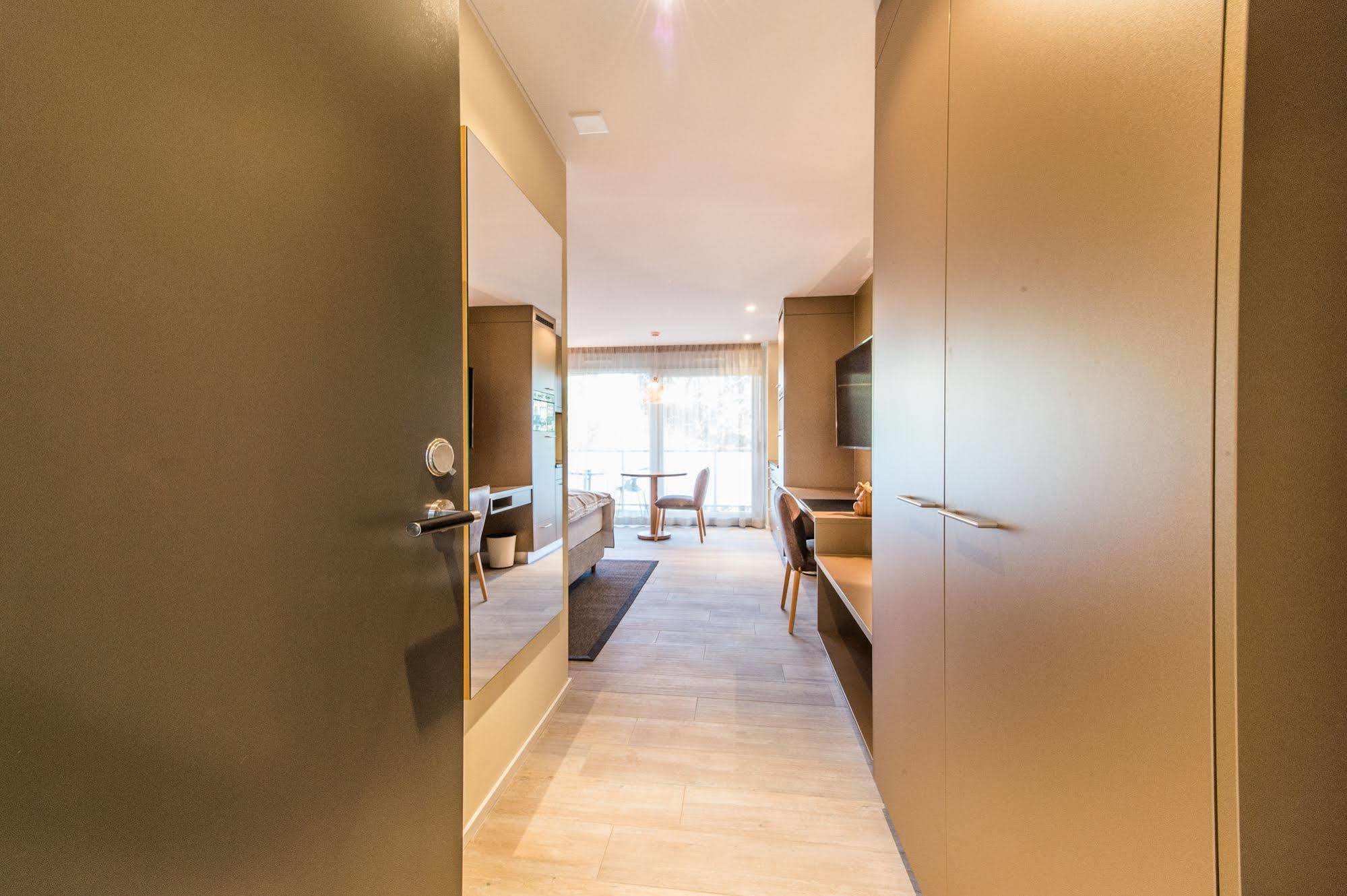 Hotel My Way Zuerich 瓦利塞伦 外观 照片