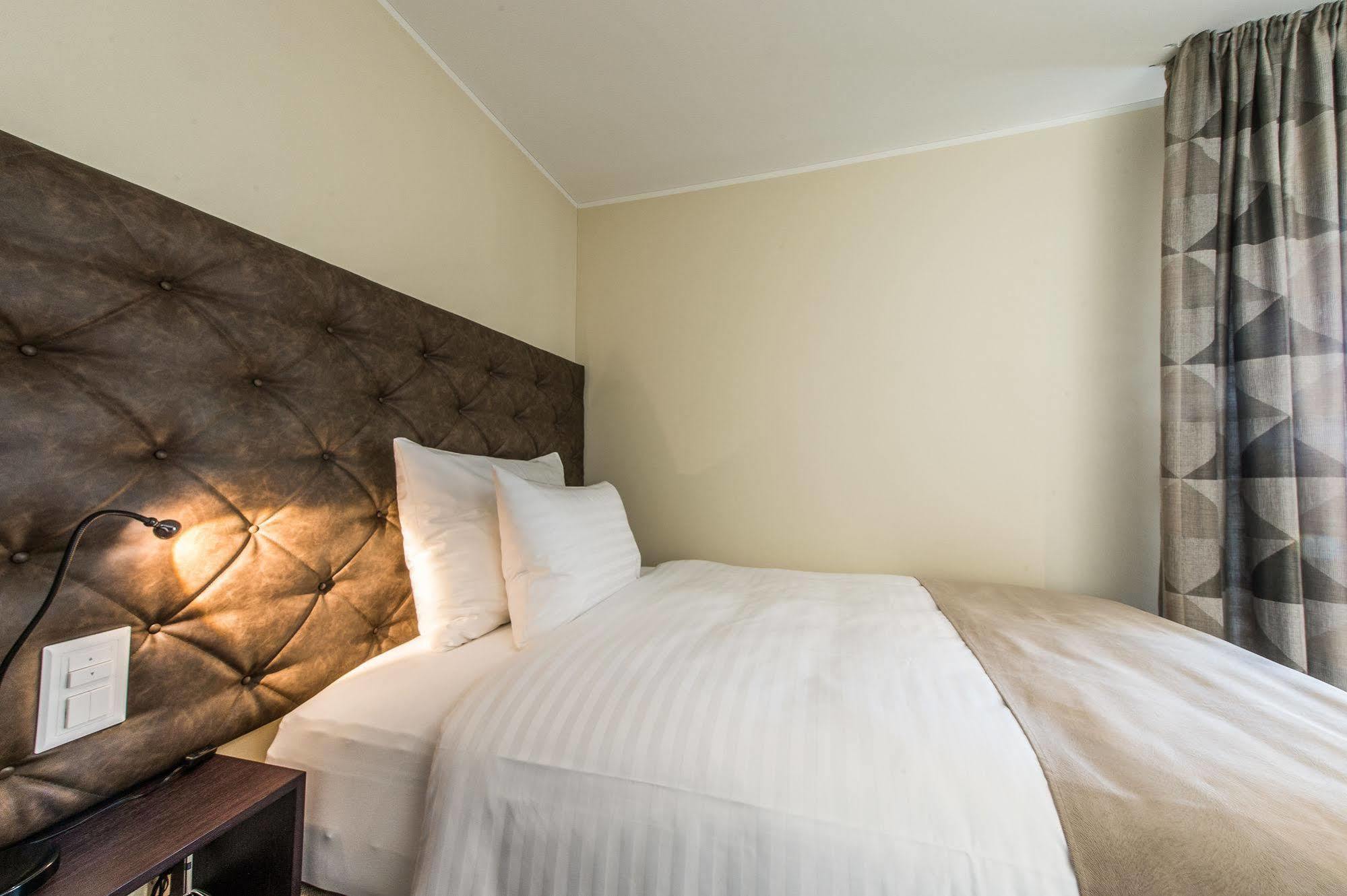 Hotel My Way Zuerich 瓦利塞伦 外观 照片